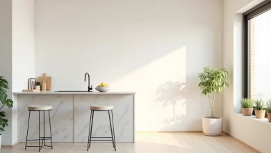 Dar alana uygun kompakt bar sandalyesi ile modern mutfak adası düzenlemesi