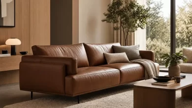Deri koltuk seçimi – şık kahverengi deri koltuk modern salon dekorasyonunda