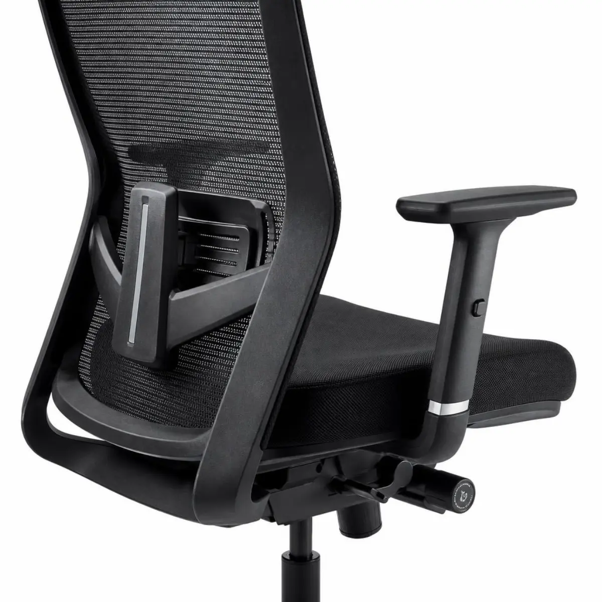 Ergonomik konferans sandalyesi bel desteği ve kol dayama detayı
