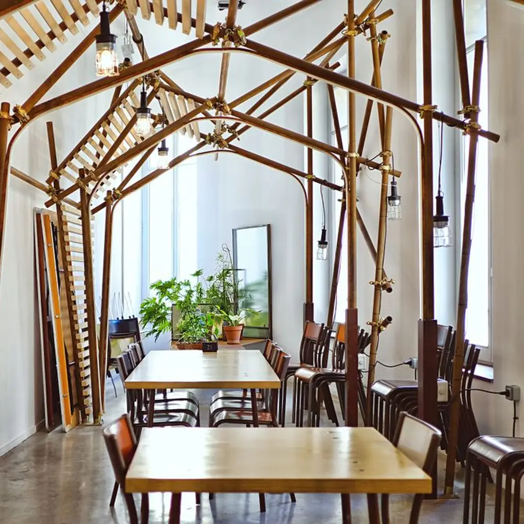 Doğal ahşap rustik yemek masası, masif meşe masa ayağı ile klasik restaurant dekorasyonu